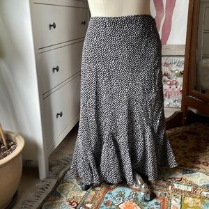 East 5th woman blk/wht polka dot skirt, plus sz.1x.